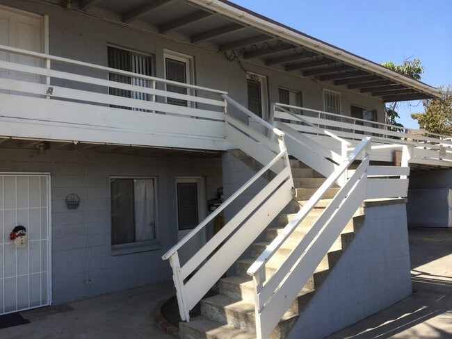 Rear Units over Garages - 234 N 10th St