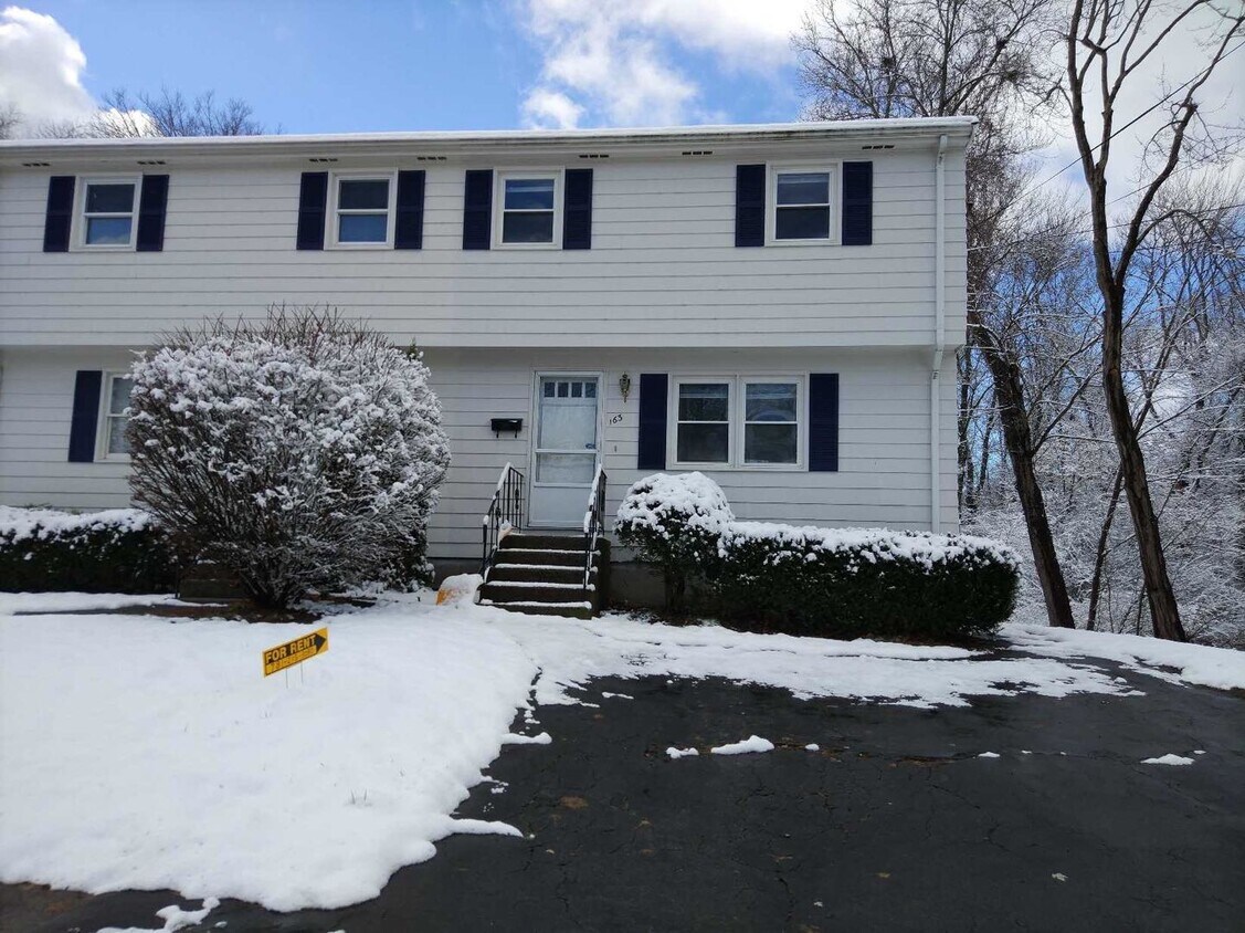 163 Maple St, Needham, MA 02492 Townhouse for Rent in Needham, MA