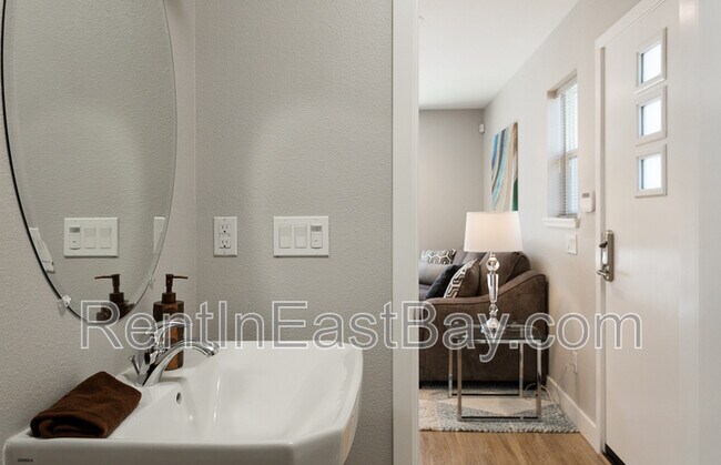 Building Photo - 15891 Bella Tierra Ct.