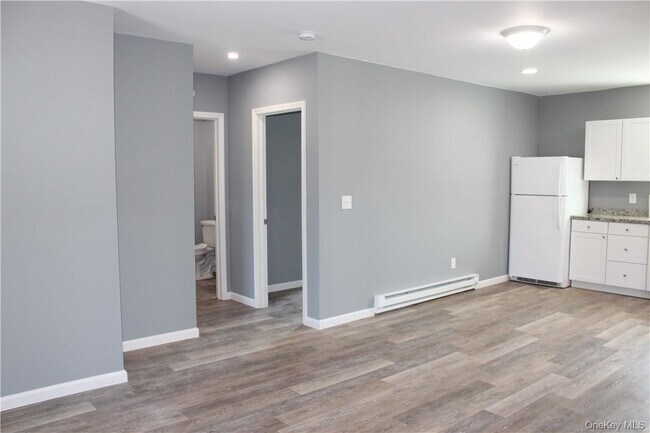 Foto del edificio - 3144 US-9W