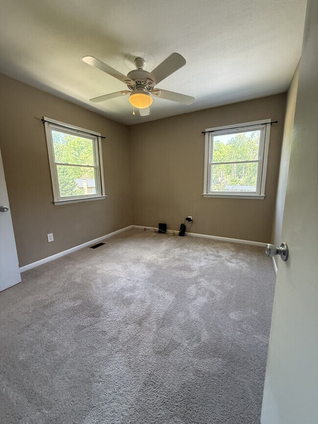 Foto del edificio - 7010 Sorrell Ln