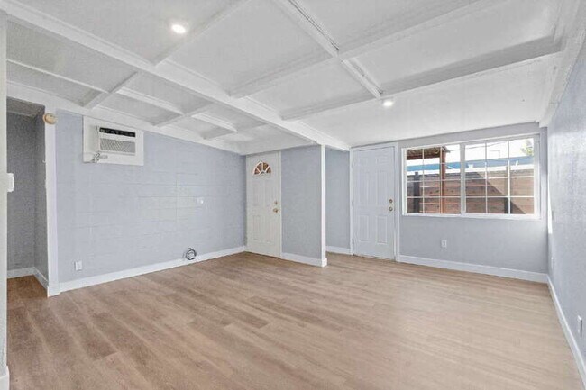 Foto del edificio - 1516B McAllister Avenue