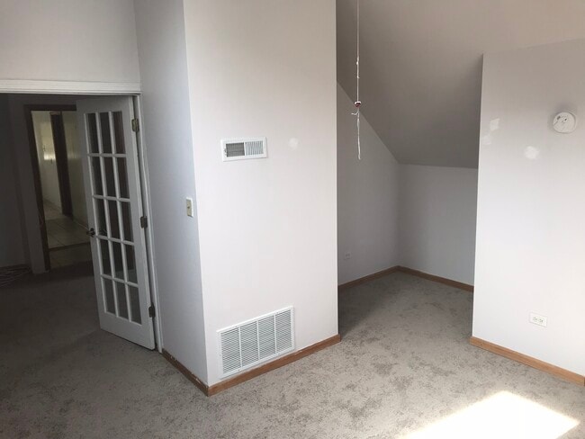 Building Photo - 1936 Schrage Ave