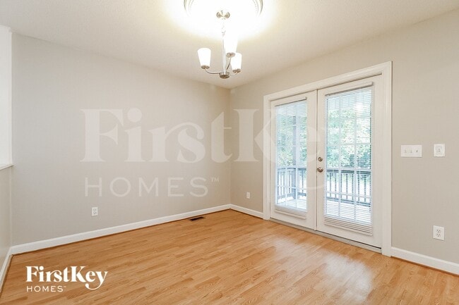 Foto del edificio - 245 B H Parrish Rd