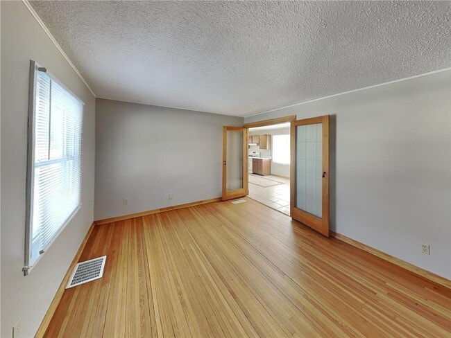 Building Photo - 2605 Eastman Dr