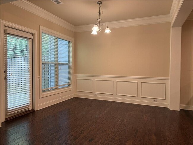 Building Photo - 3160 Cross Creek Dr