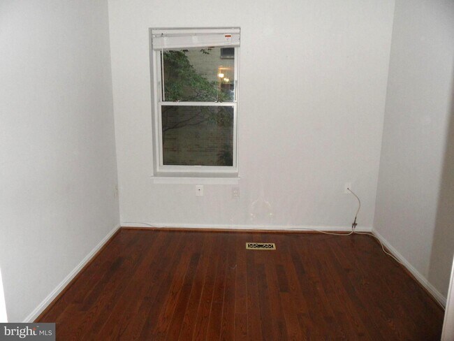 Building Photo - 5149 Dudley Ln