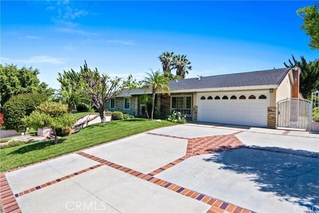 Primary Photo - 15050 La Donna Way
