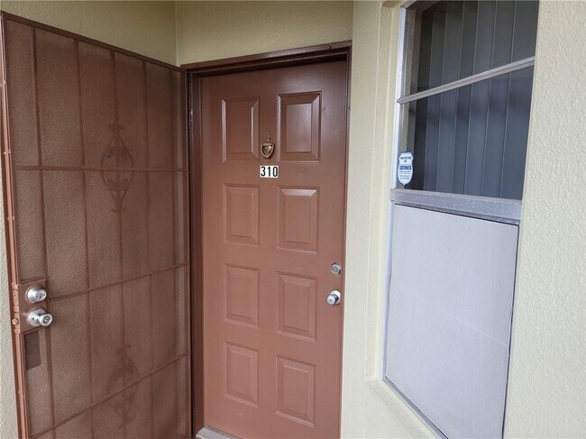 Foto del edificio - 13001 SW 15th Ct