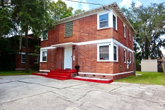Building Photo - 237 E 21st St