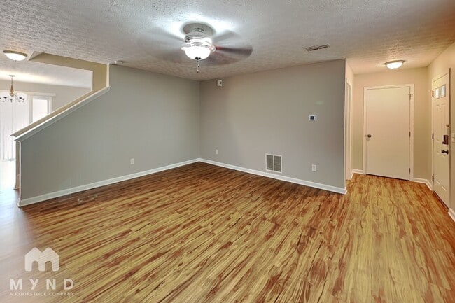 Building Photo - 540 Rockets St