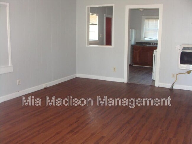 Building Photo - 1226 E Henry St