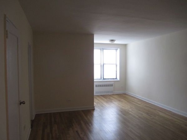 Foto principal - 64-85-85 Wetherole St