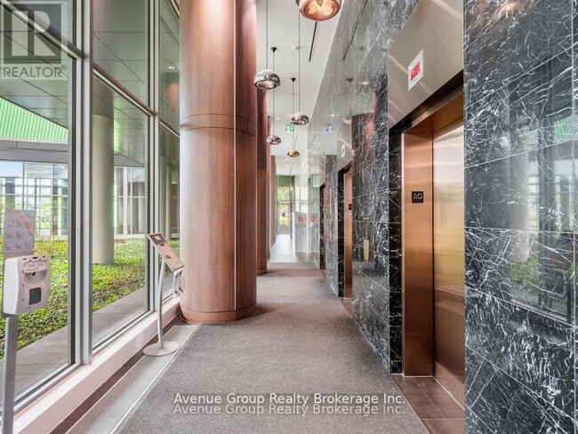 Building Photo - 115 McMahon Dr