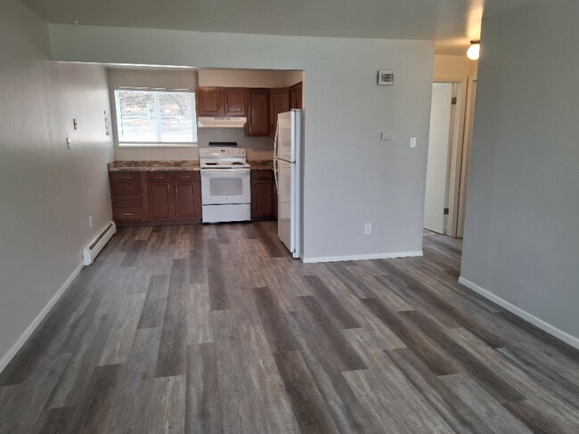 Photo - 1062 Westmoreland Rd (Colorado Springs, CO) Apartment