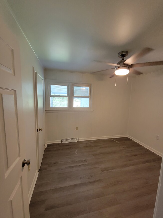downstairs bedroom - 4197 US Route 11