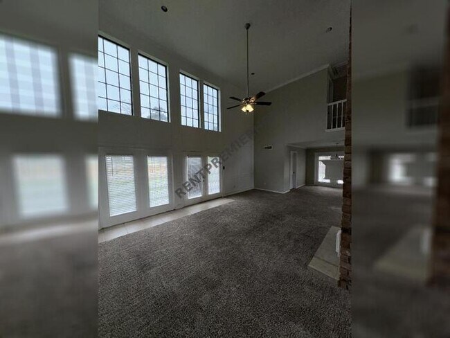 Foto del edificio - 19515 Oak Station Dr