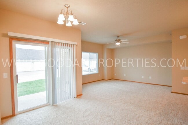 Building Photo - Move In Special!!! 2 bedrooms and 2 bathrooms in Johnston!! Check out this ground-level condo!!!