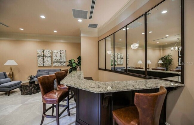 Building Photo - 800 N TAMIAMI Trl