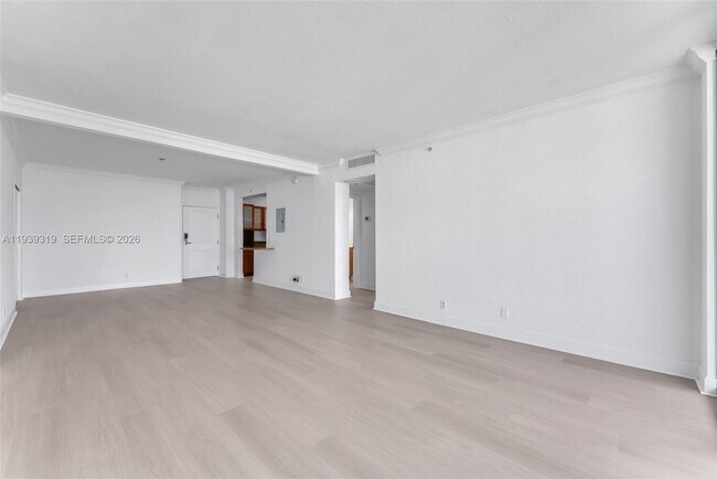 Building Photo - 401 69th St