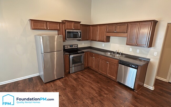 Building Photo - 5255 Crossfield Rd