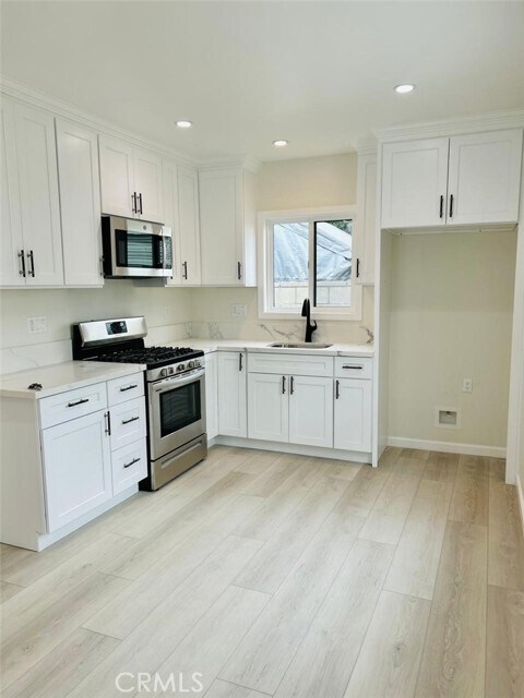 Foto del edificio - 605 W 101st St