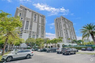 Building Photo - 20225 NE 34th Ct