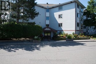 Building Photo - 318 Lorry Greenberg Dr