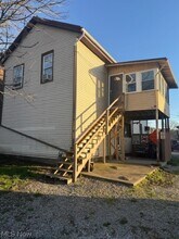 Building Photo - 107 W Main St