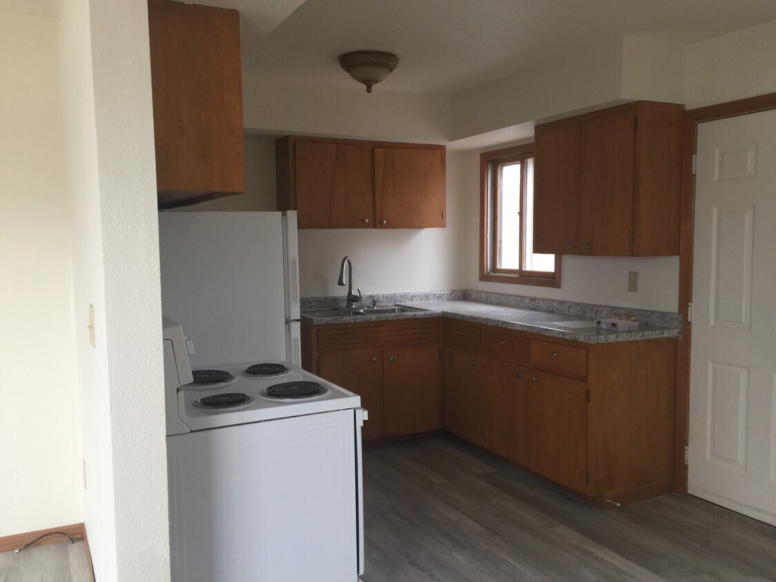 kitchen - 316 16th Ave SW