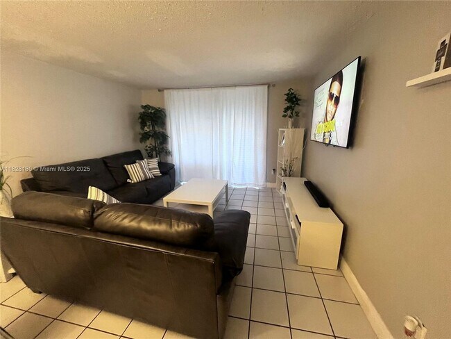 Foto del edificio - 8311 SW 142nd Ave