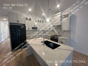 Building Photo - 3906 NW 93rd St