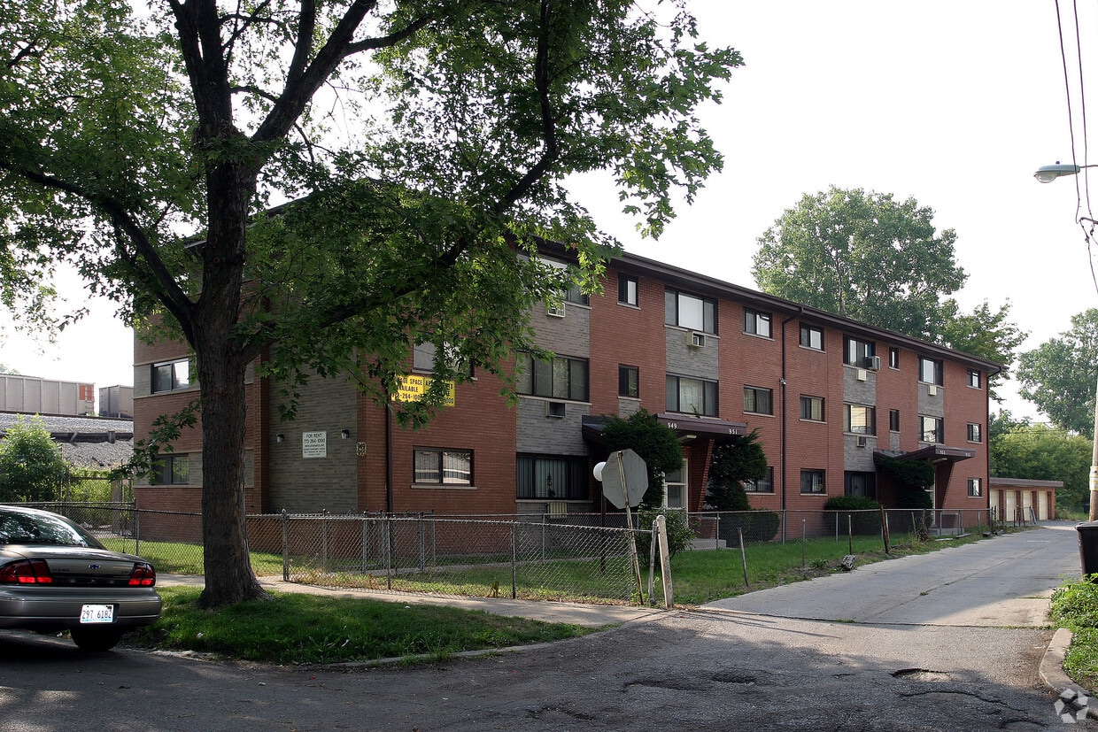 Building Photo - 949-953 E 86th St