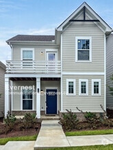 Building Photo - 1725 Fenway Lp