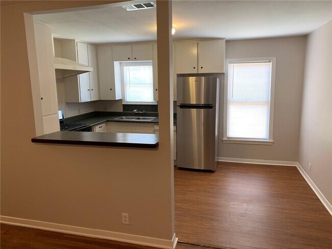 Building Photo - 2102 Maldon Pl