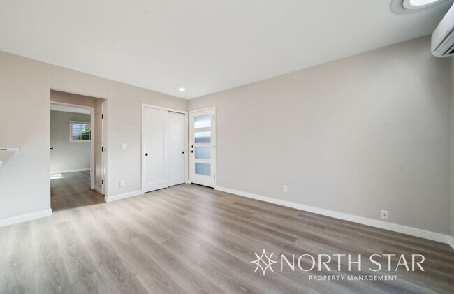 Foto del edificio - 3RD St. Duplexes