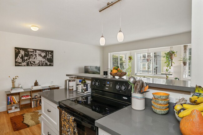 Foto del edificio - 3283 25th St