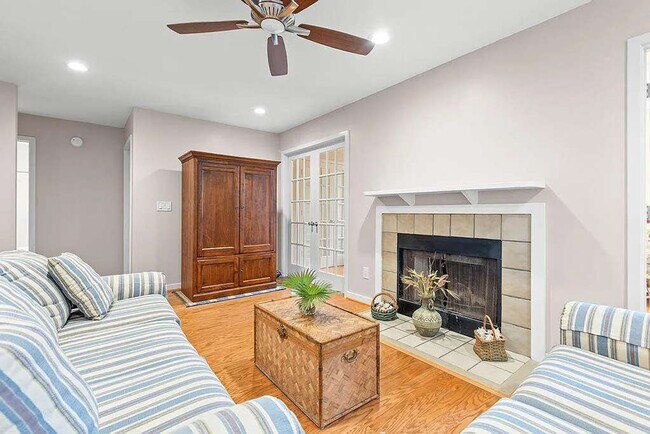 Building Photo - 2780 Hidden Oak Dr