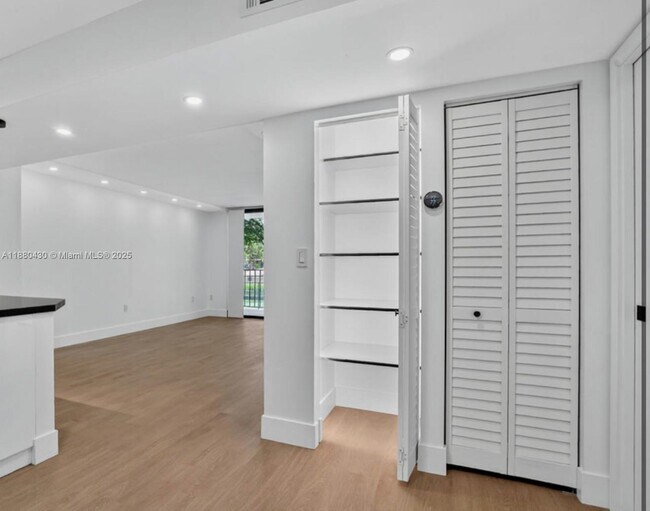Foto del edificio - 13020 SW 92nd Ave