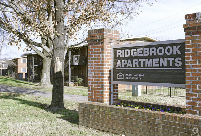 2121 Ridgebrook Ln - Apartamentos Ridgebrook - Ridgebrook Apartments