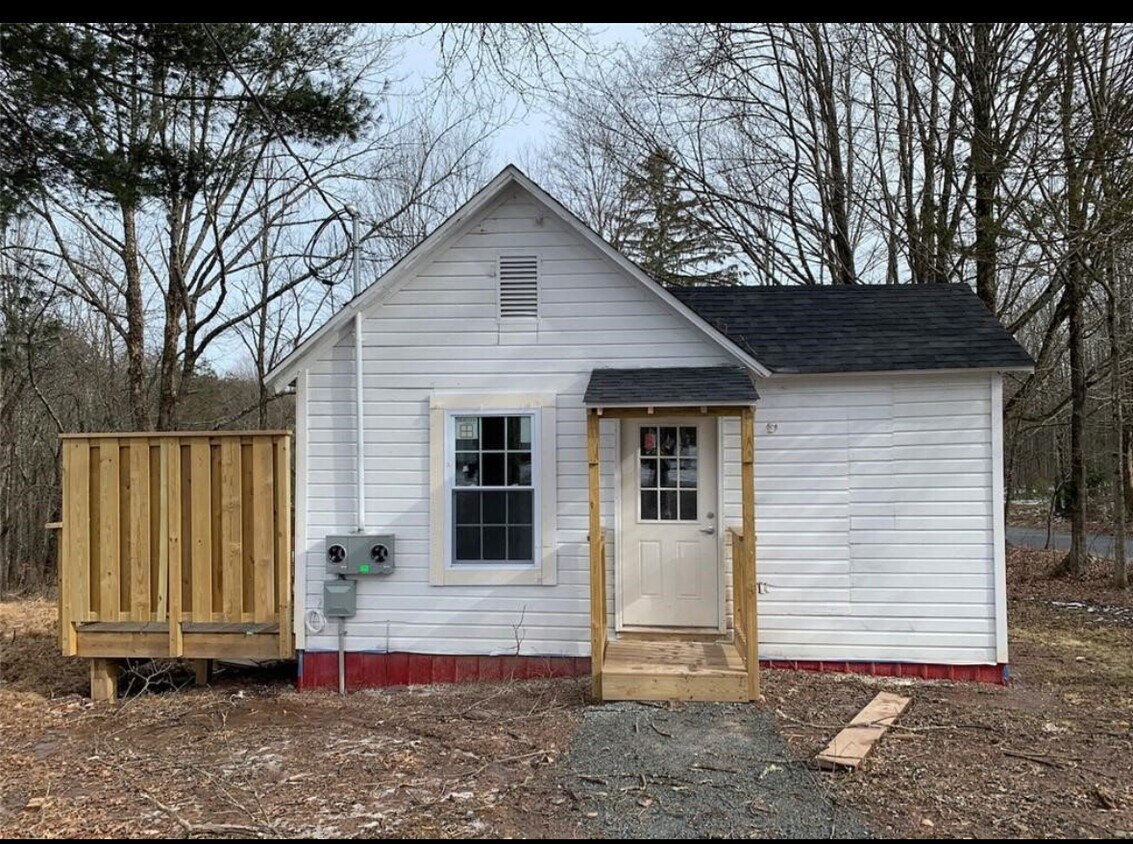 Primary Photo - 450 Church Rd