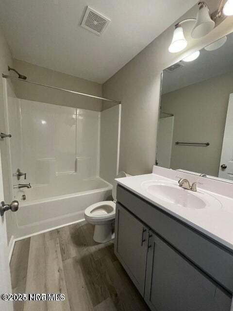 Building Photo - 3905B Junipine Ct