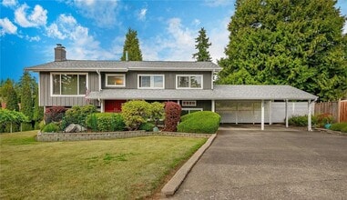 Building Photo - 2820 E Crestline Dr