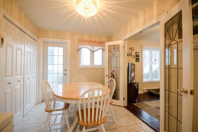 Photo du bâtiment - 33 Motion Dr