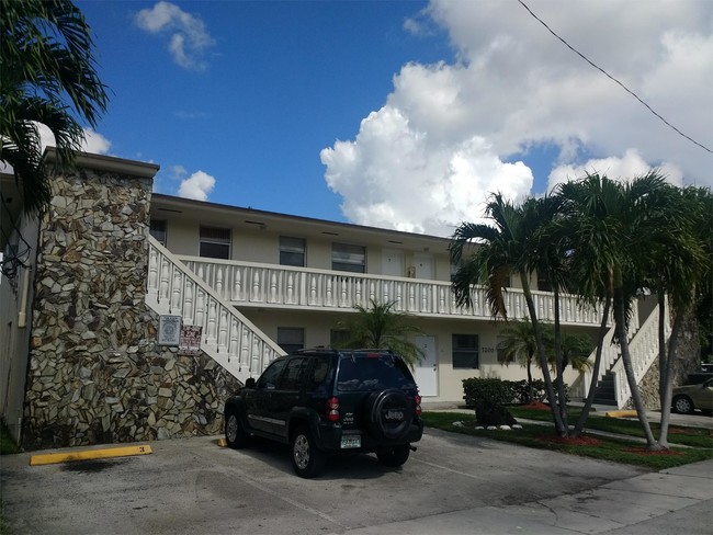 Foto del edificio - 7200 W 11th Ct