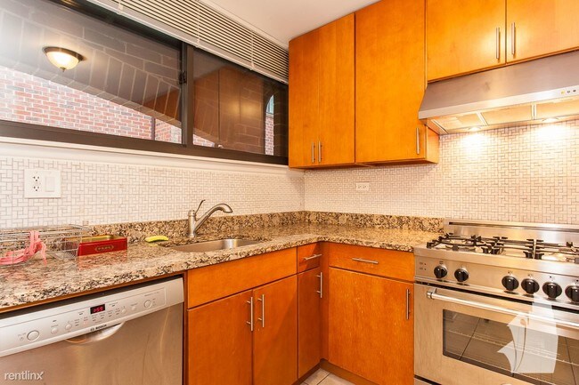 Foto del edificio - 902 S May St