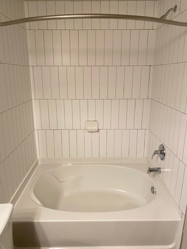 Building Photo - Mirabella Apartments