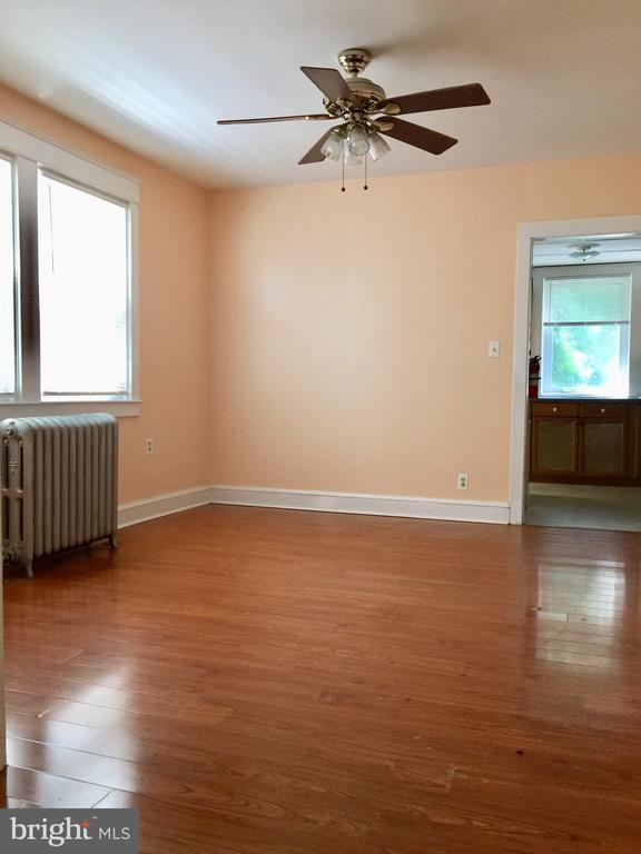 Building Photo - 218 Wolfenden Ave