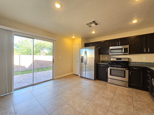 Foto del edificio - 1424 Dream Bridge Dr