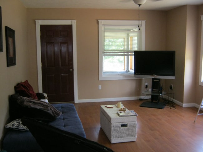 Building Photo - 75 3rd Ave